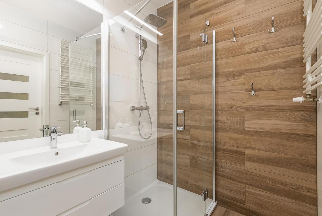 Luxurious Apartment Nadmorskie Tarasy Kolobrzeg By Renters Prestige Ngoại thất bức ảnh